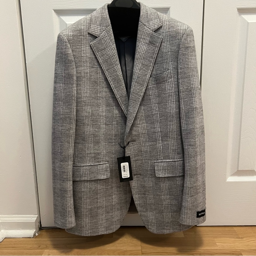 Bonobos Italian Knit Blazer, Light Grey Glenplaid
38R - SLIM